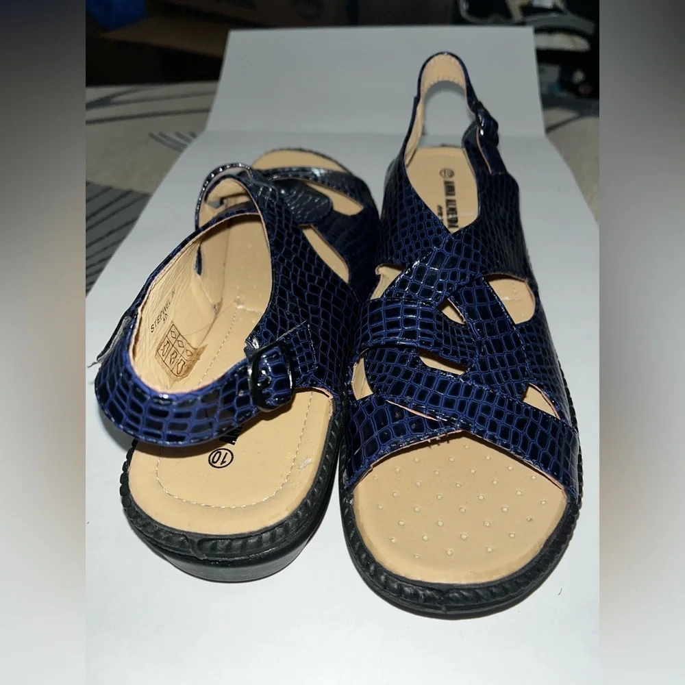Blue Croc-Embossed Sandals - Picture 4 of 8